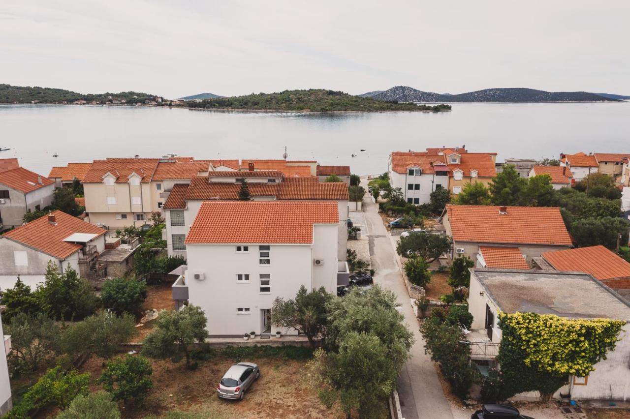 Apartmani Sanja Vodice Buitenkant foto